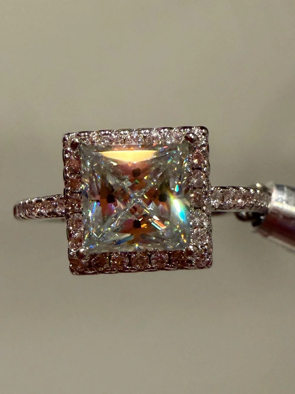 2.0CT GRA MOISSANITE Princess-Cut Engagement Ring in s925 Sterling Silver